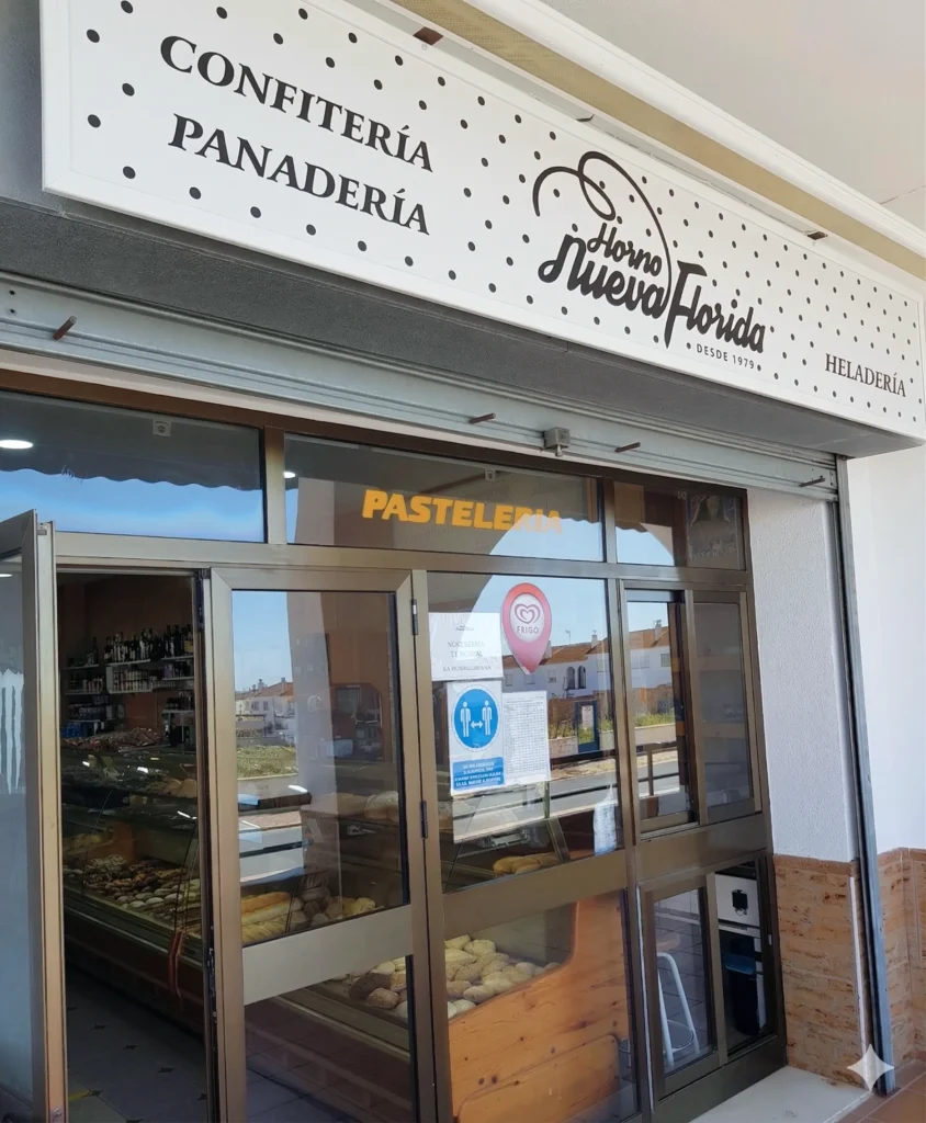 Panadería Horno Nueva Florida en Centro Comercial Caño Guerrero local 23, Matalascañas